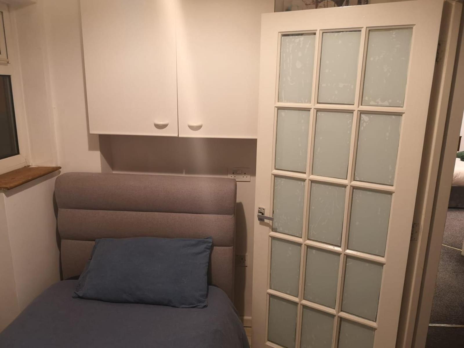 فندق Mossbank House Luton Airport المظهر الخارجي الصورة
